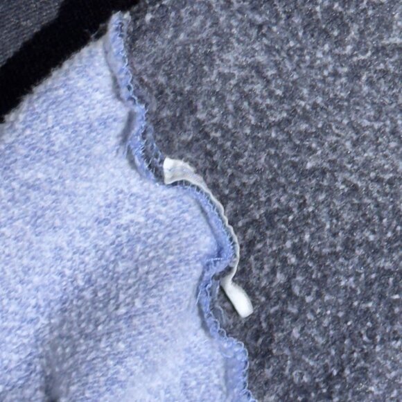 Vans Women's Size Large Illuminati With Cross Bones Blue Long Sleeve Sweater L - Picture 7 of 8